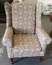 Load image into Gallery viewer, Executive  Wing Back Chair
